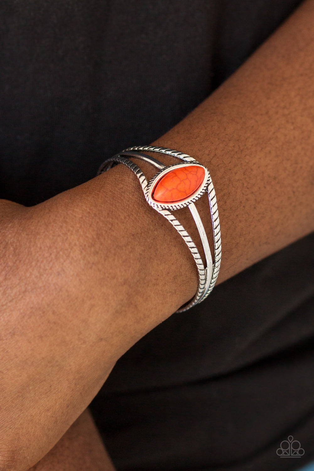 VINTAGE VAULT "Western Wanderer" Orange Bracelet