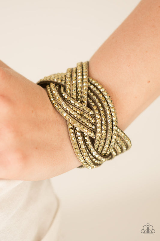 Top Class Chic - brass