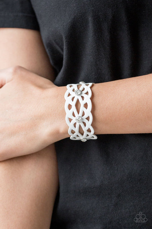 Runaway Radiance - white - bracelet